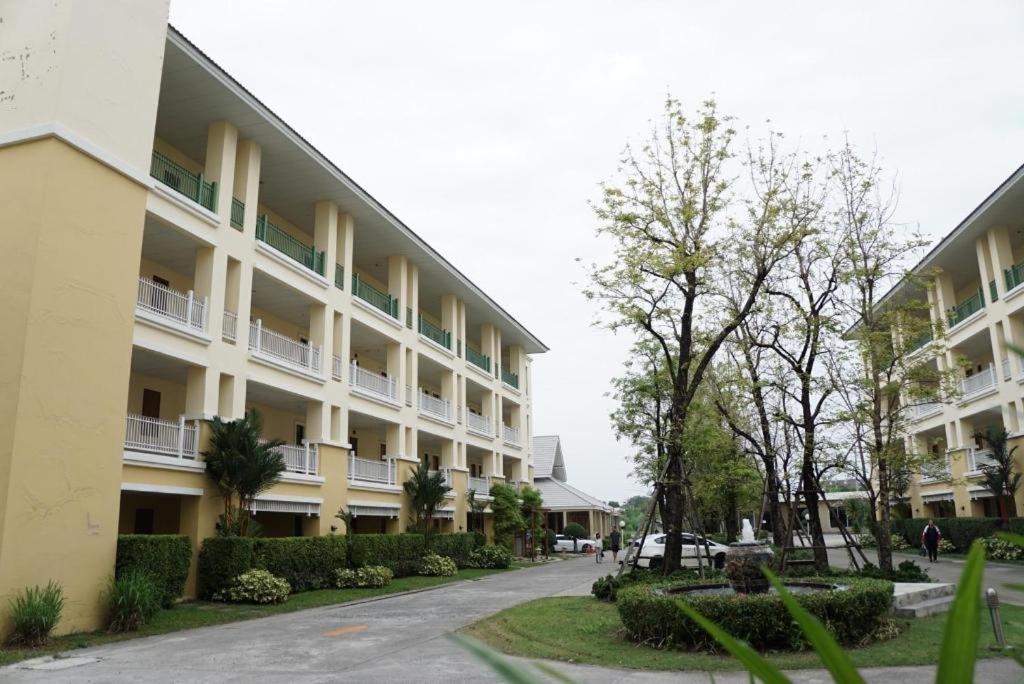The One Residence Hotel Bangkok Dış mekan fotoğraf