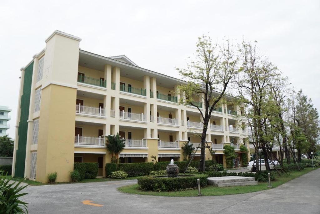 The One Residence Hotel Bangkok Dış mekan fotoğraf